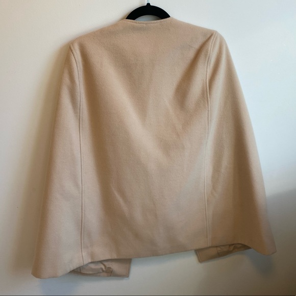 Perfect condition Cream Wayf Cape - Picture 3 of 5
